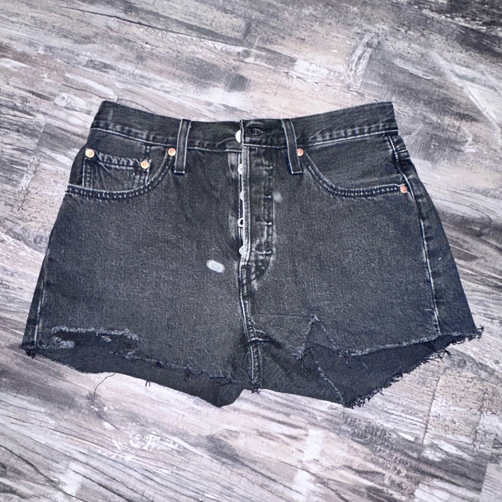 Levi’s Women’s 501 Original Shorts size 28